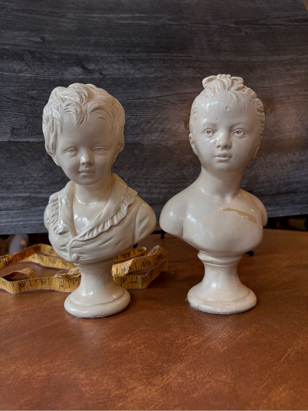 Classic White Ceramic Bust Sculpture - Decorative Home Art
